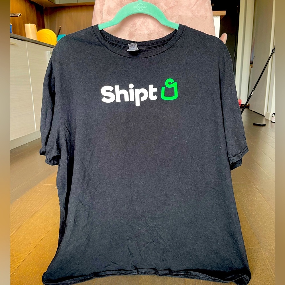 Gildan Shipt T Shirt size XL